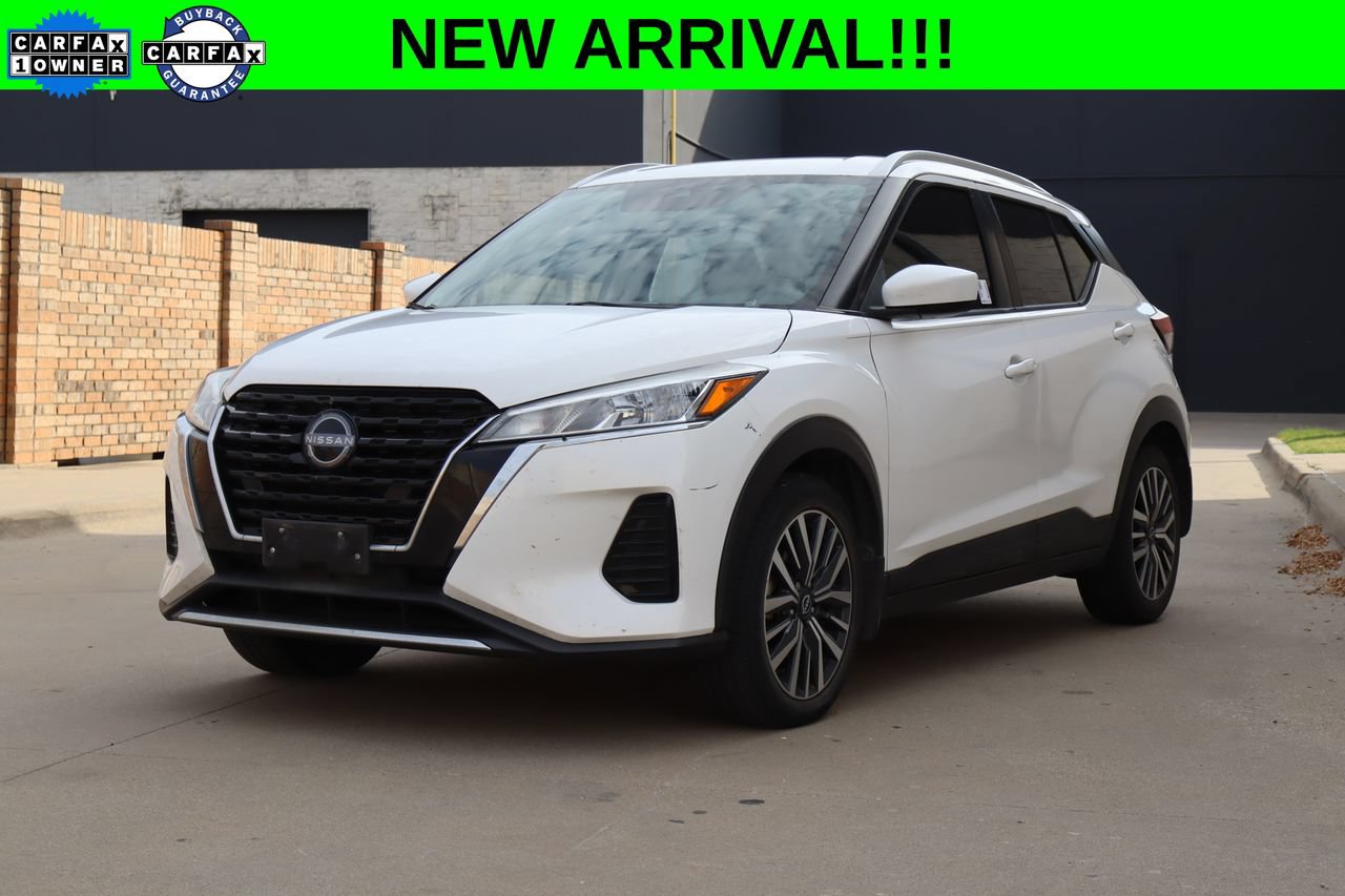 Used 2022 Nissan Kicks SV FWD image 1