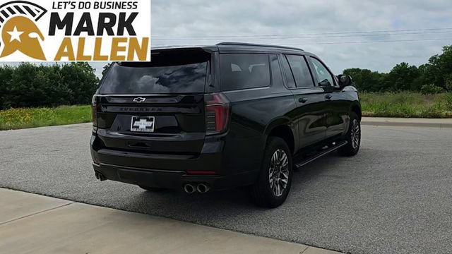 Used 2025 Chevrolet Suburban Z71 AWD/4WD image 8