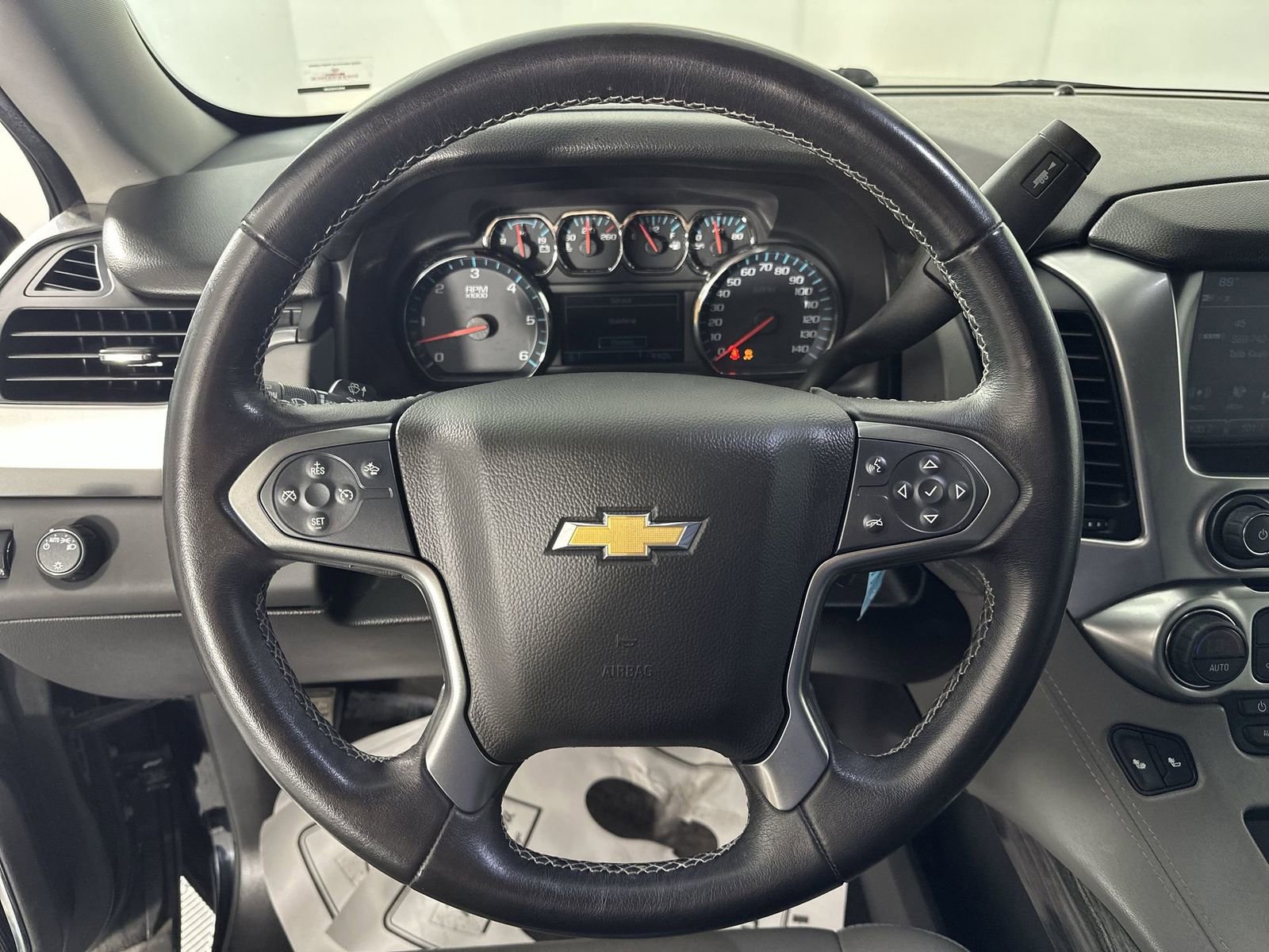Used 2020 Chevrolet Suburban LT RWD image 14