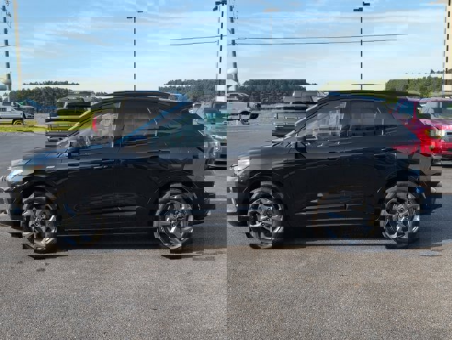 Certified 2024 Ford Escape ST-Line image 2
