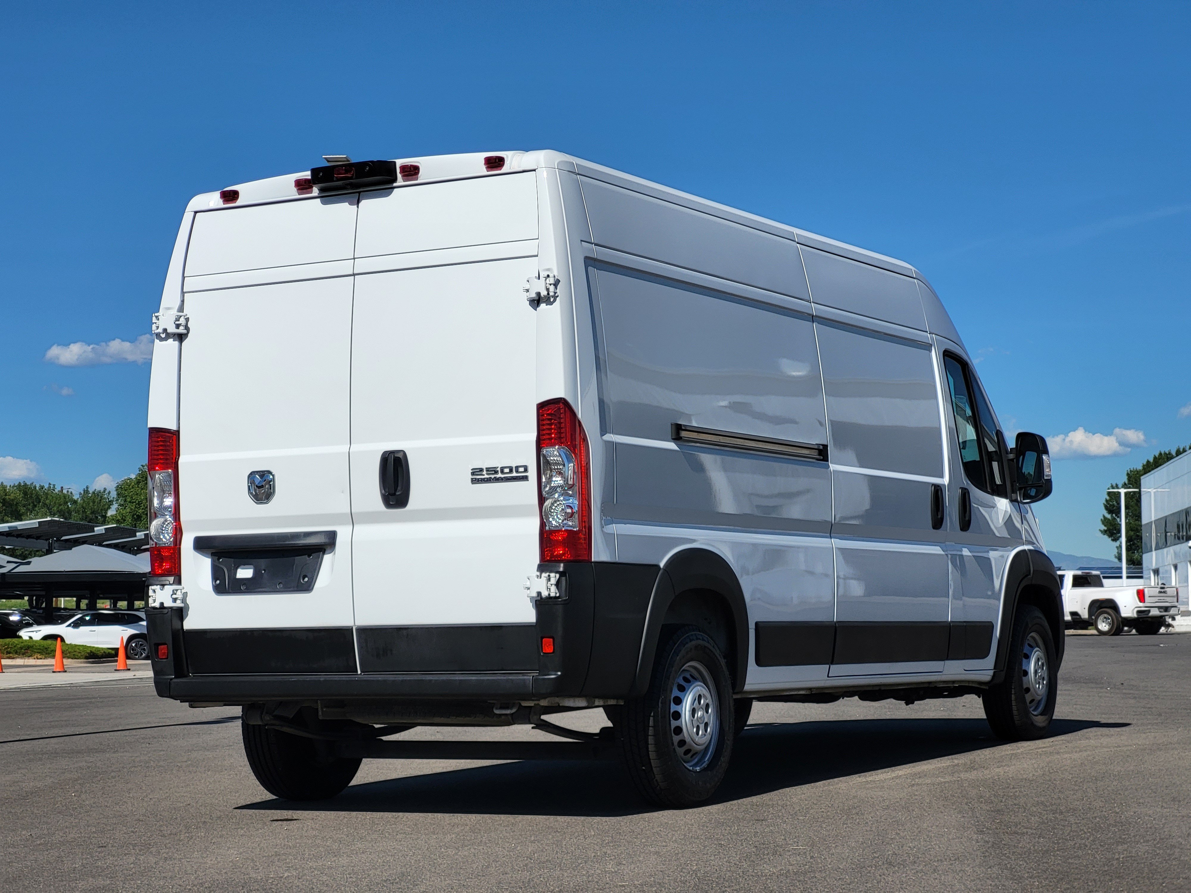Used 2025 RAM ProMaster 2500 w/ Convenience Group FWD image 7