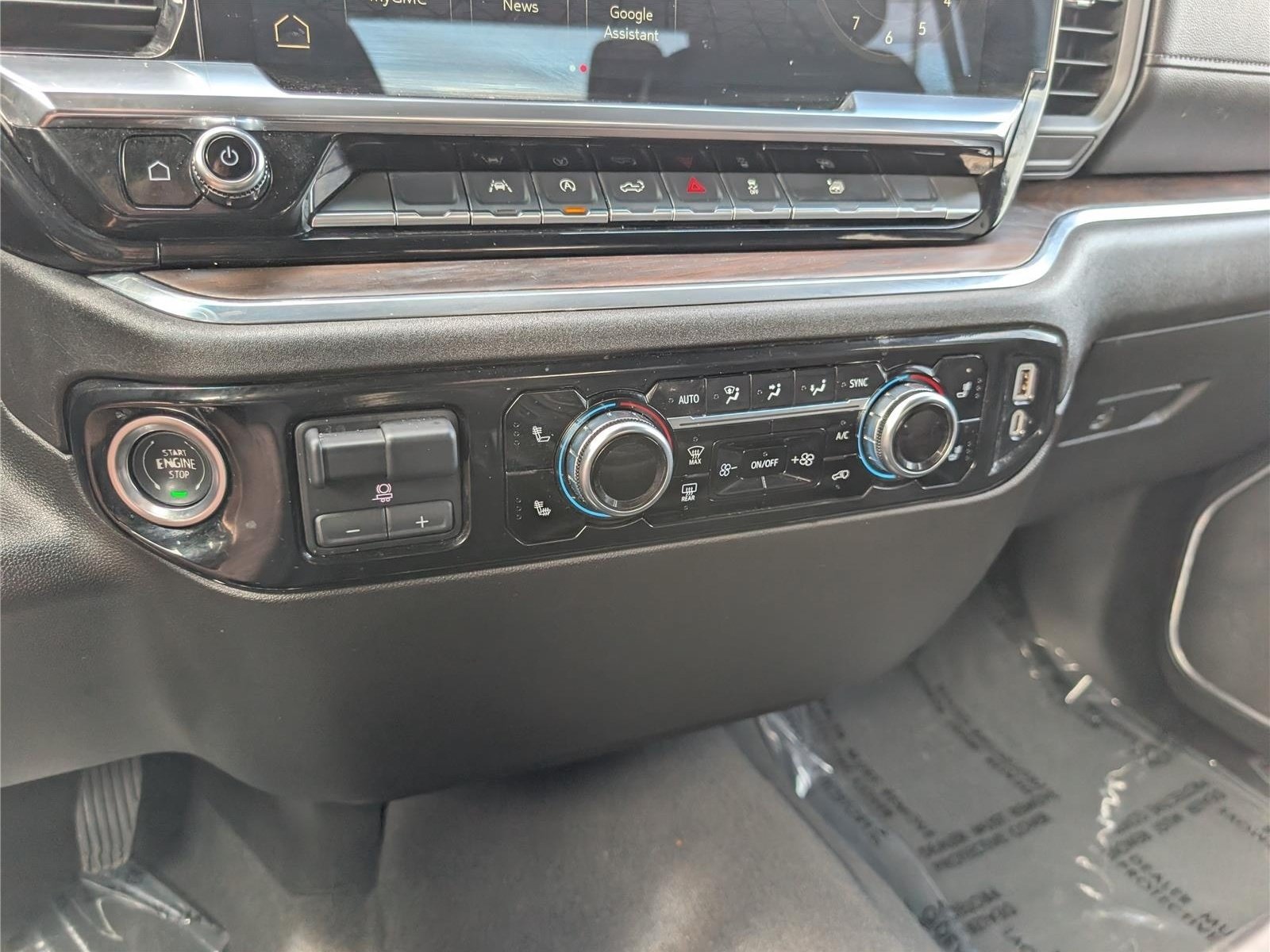 Used 2025 GMC Sierra 1500 SLT AWD/4WD image 25