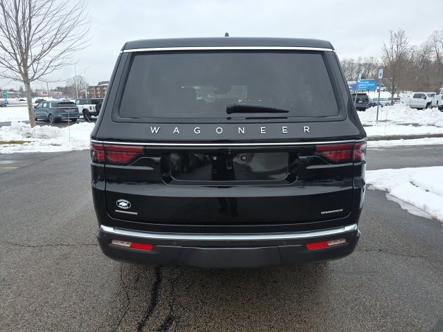 Used 2022 Jeep Wagoneer Series III w/ Premium Group I image 3