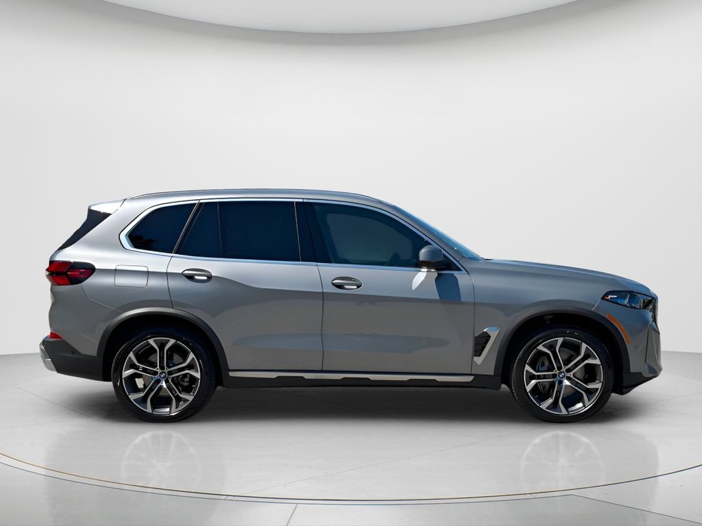 New 2026 BMW X5 xDrive40i w/ Premium Package AWD/4WD image 4