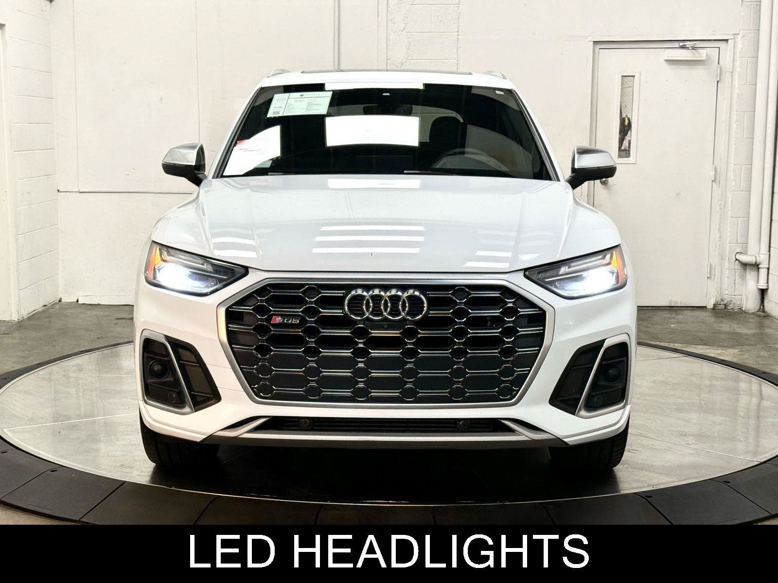 Used 2023 Audi SQ5 Premium Plus w/ Premium Plus Package AWD/4WD image 3