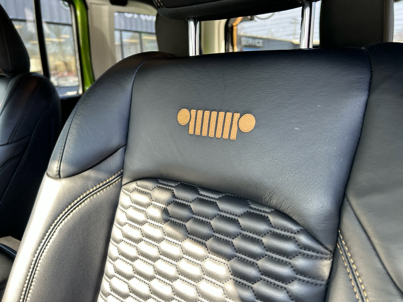 Used 2025 Jeep Wrangler Sport S image 36