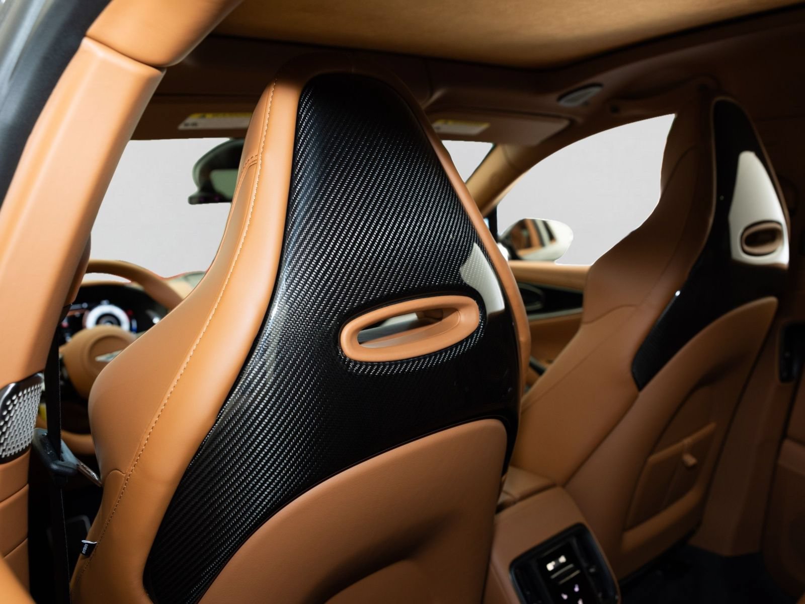 New 2026 Aston Martin DBX S AWD/4WD image 7