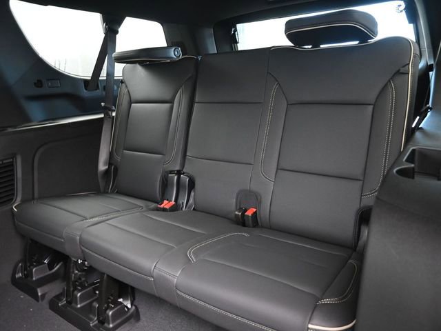 New 2026 Chevrolet Suburban Premier image 18