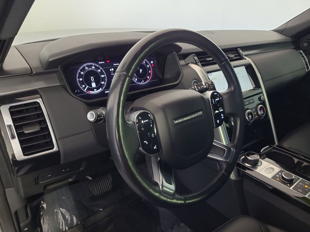 Used 2020 Land Rover Discovery HSE image 14
