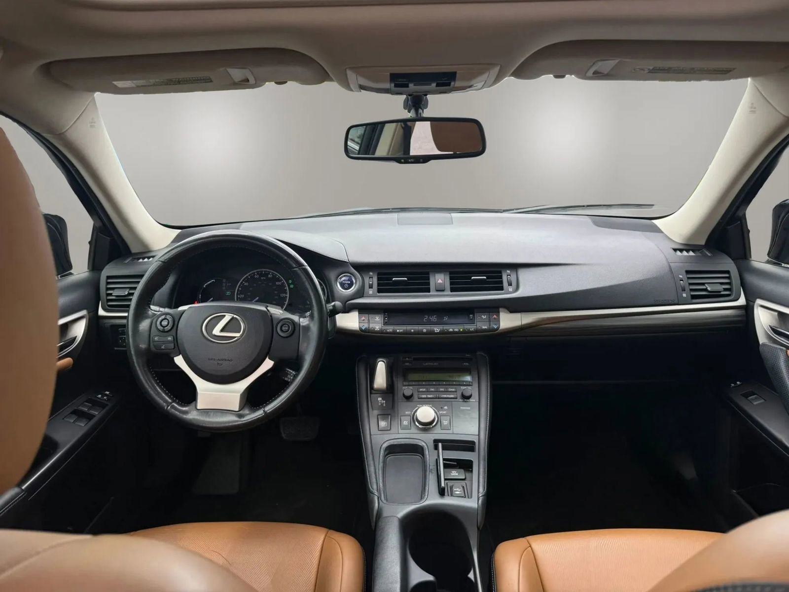 Used 2015 Lexus CT 200h FWD image 33