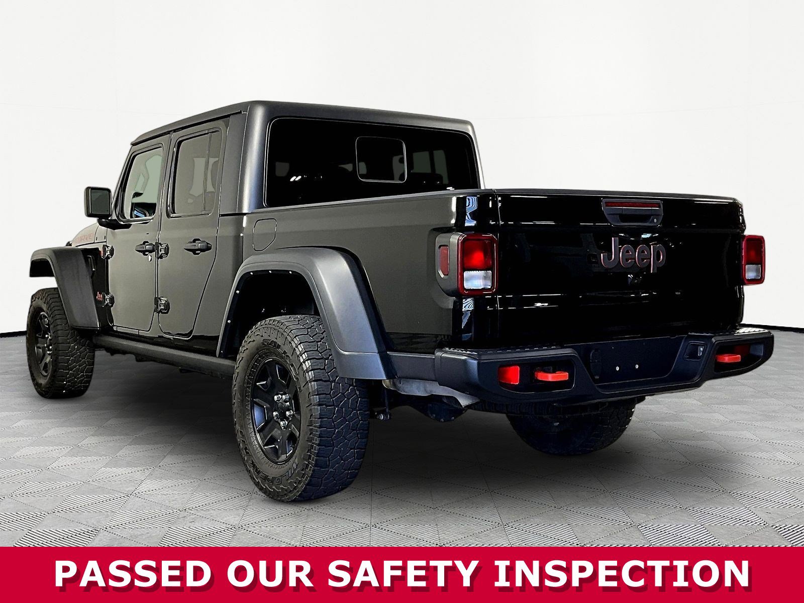 Used 2022 Jeep Gladiator Mojave AWD/4WD image 4
