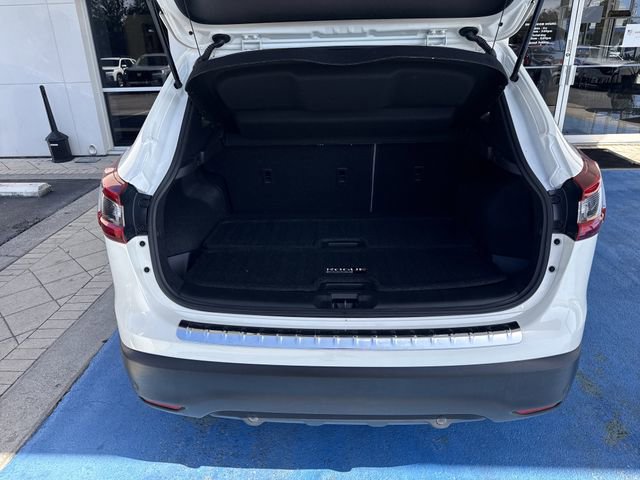 Used 2022 Nissan Rogue Sport SL w/ Premium Package image 31