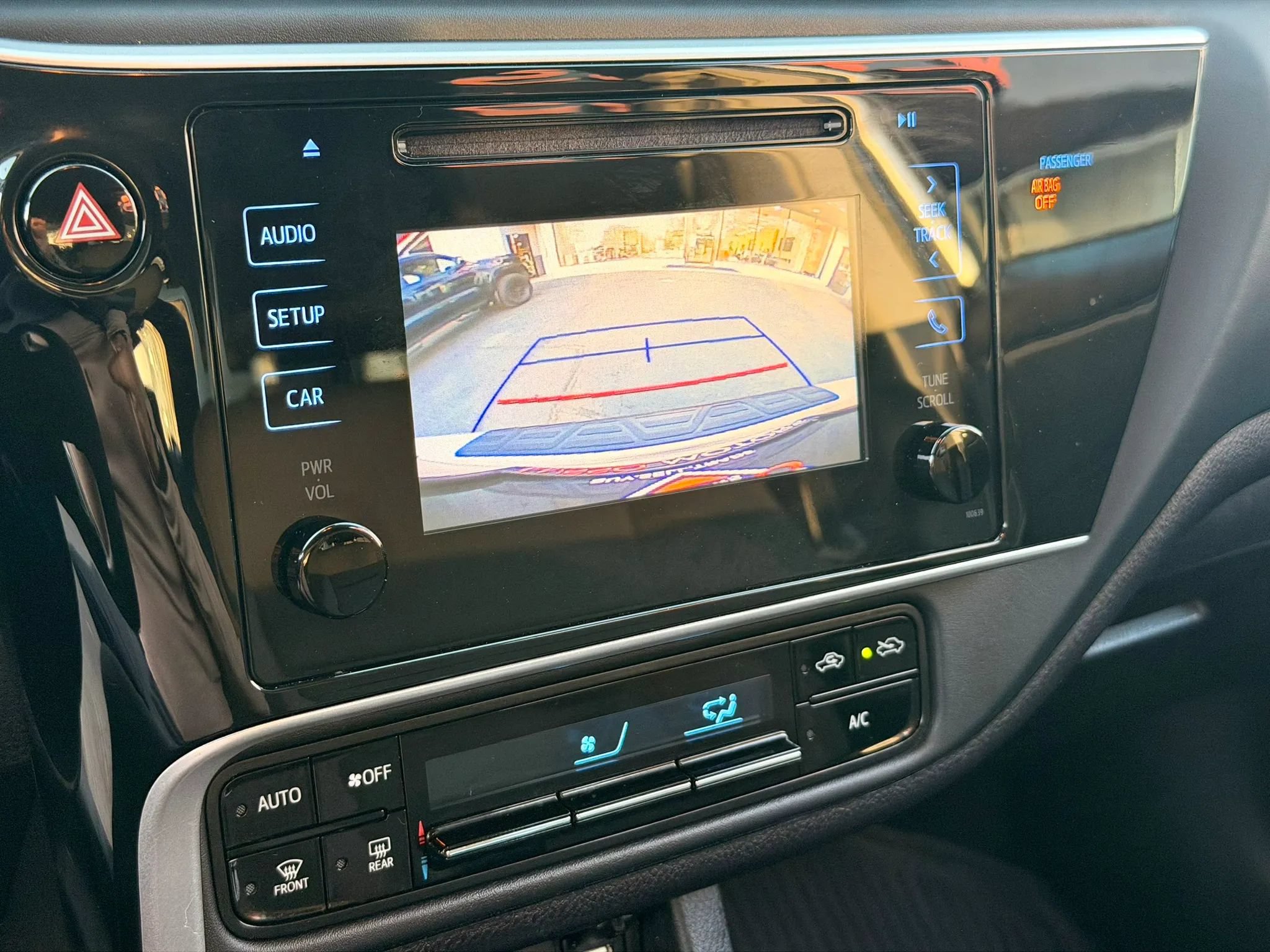 Used 2019 Toyota Corolla LE w/ Body Protection Package FWD image 19