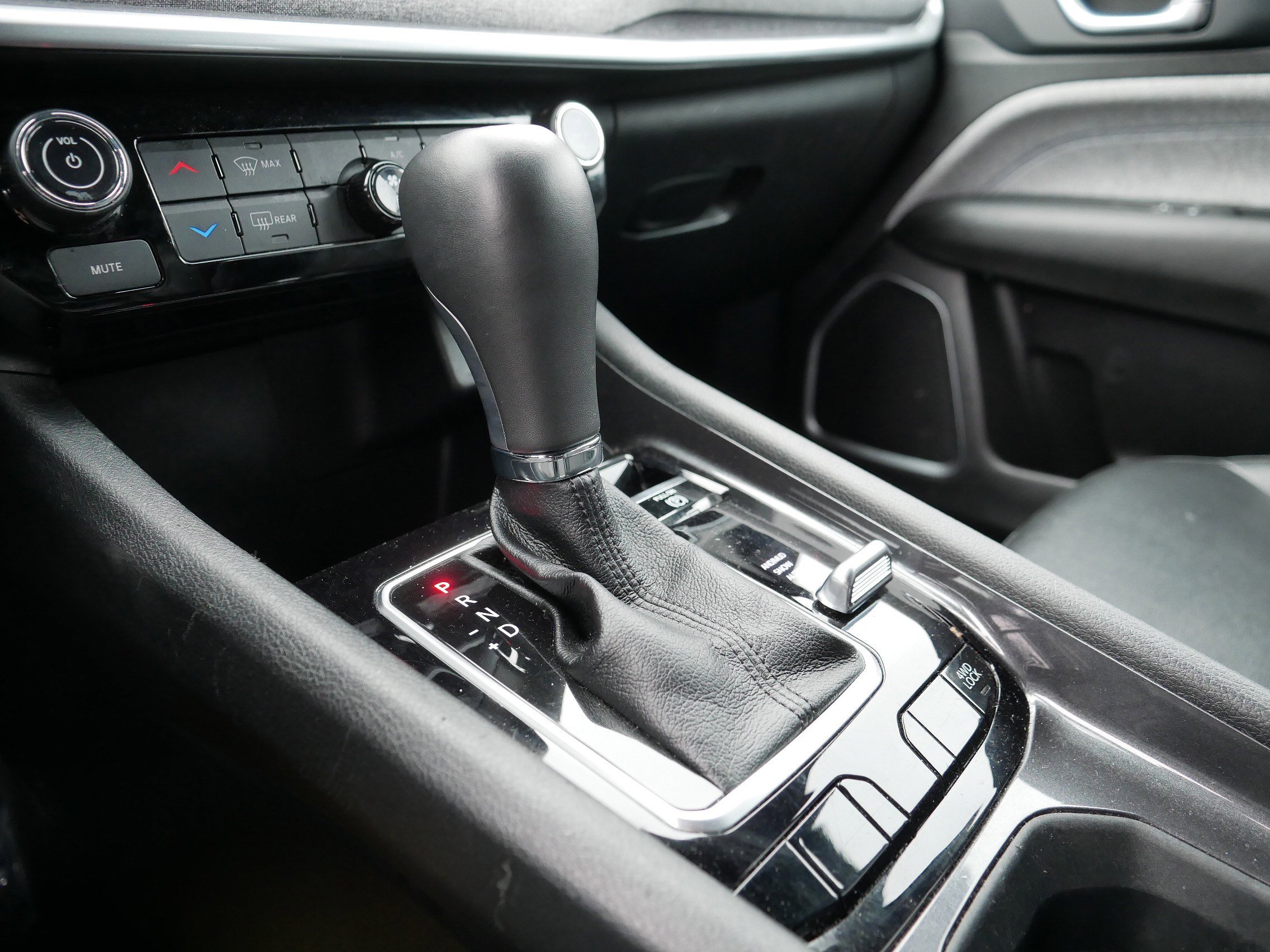 Certified 2024 Jeep Compass Latitude image 24