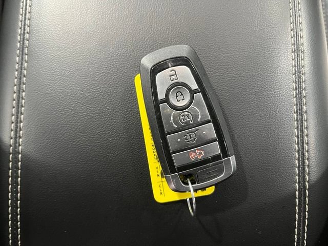 Used 2020 Ford Explorer XLT w/ Equipment Group 202A AWD/4WD image 27