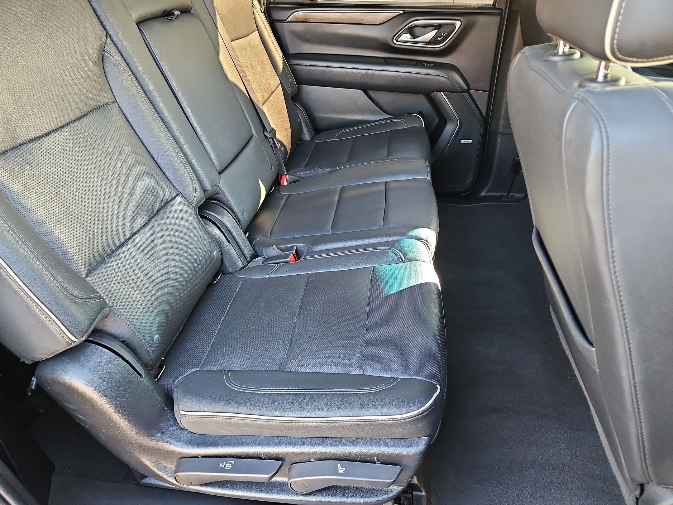 Certified 2023 Chevrolet Suburban Premier AWD/4WD image 28