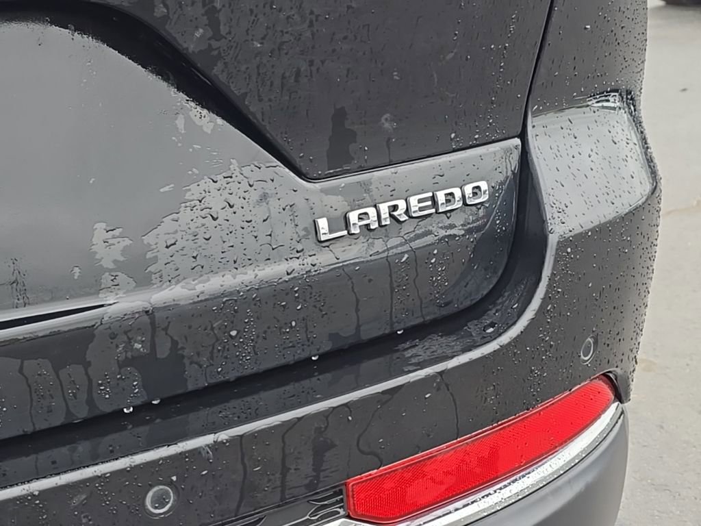 Used 2024 Jeep Grand Cherokee Laredo AWD/4WD image 65