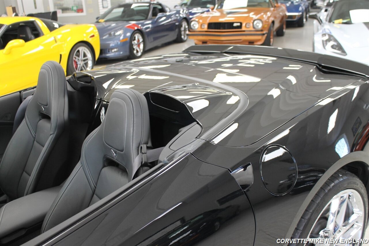 Used 2016 Chevrolet Corvette Stingray Convertible w/ 2LT Preferred Equipment Group RWD image 20