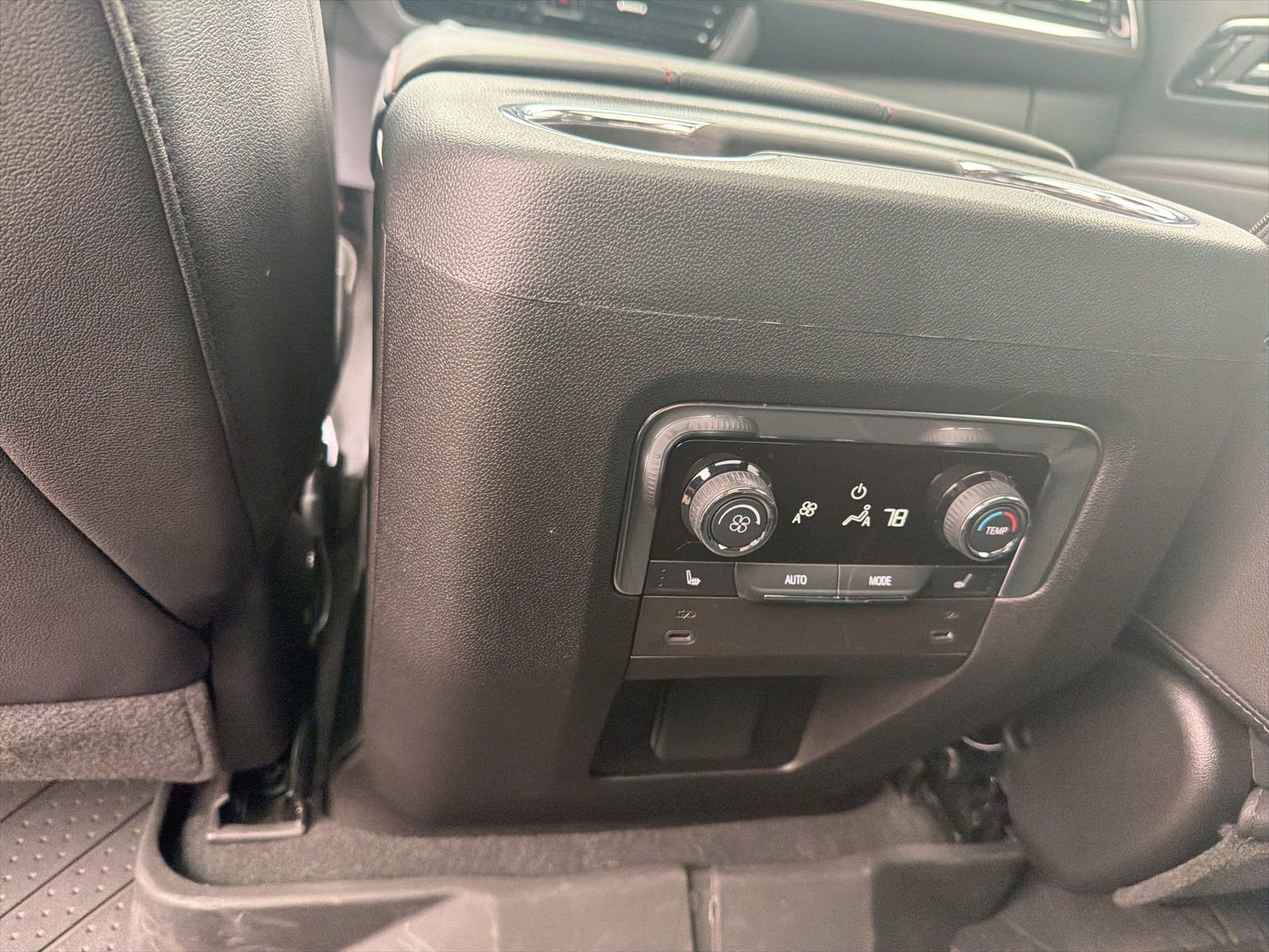 Used 2026 Chevrolet Tahoe RST w/ Comfort Package AWD/4WD image 28