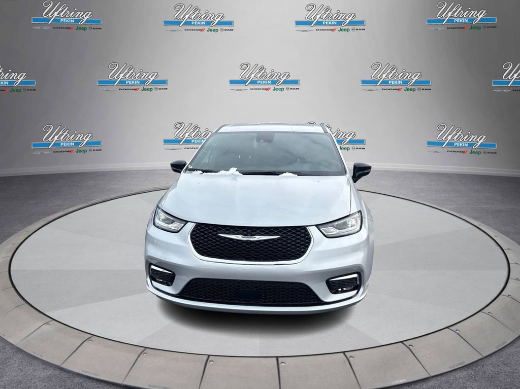 New 2026 Chrysler Pacifica Select image 8