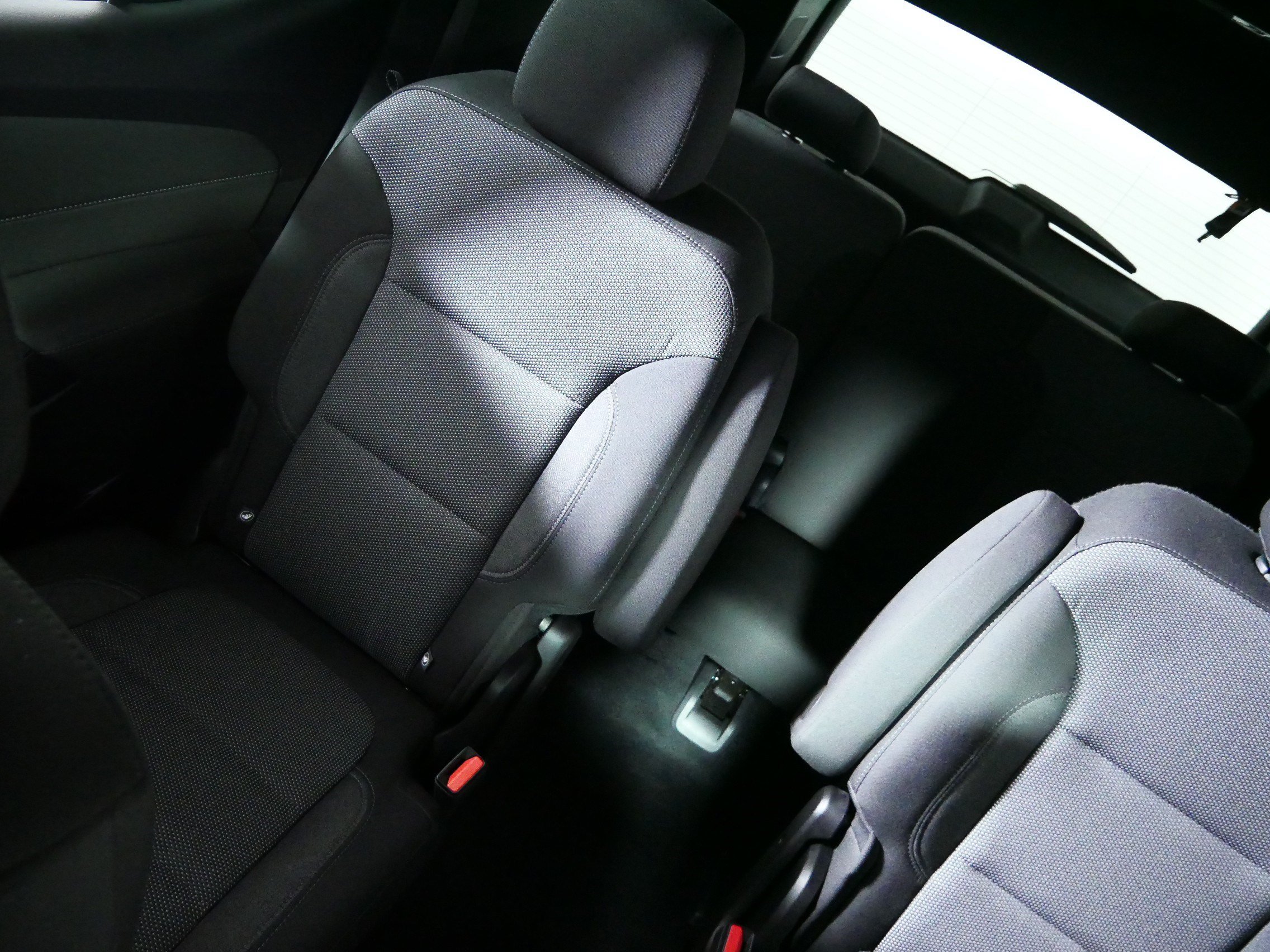 Used 2023 Chevrolet Traverse LT FWD image 12