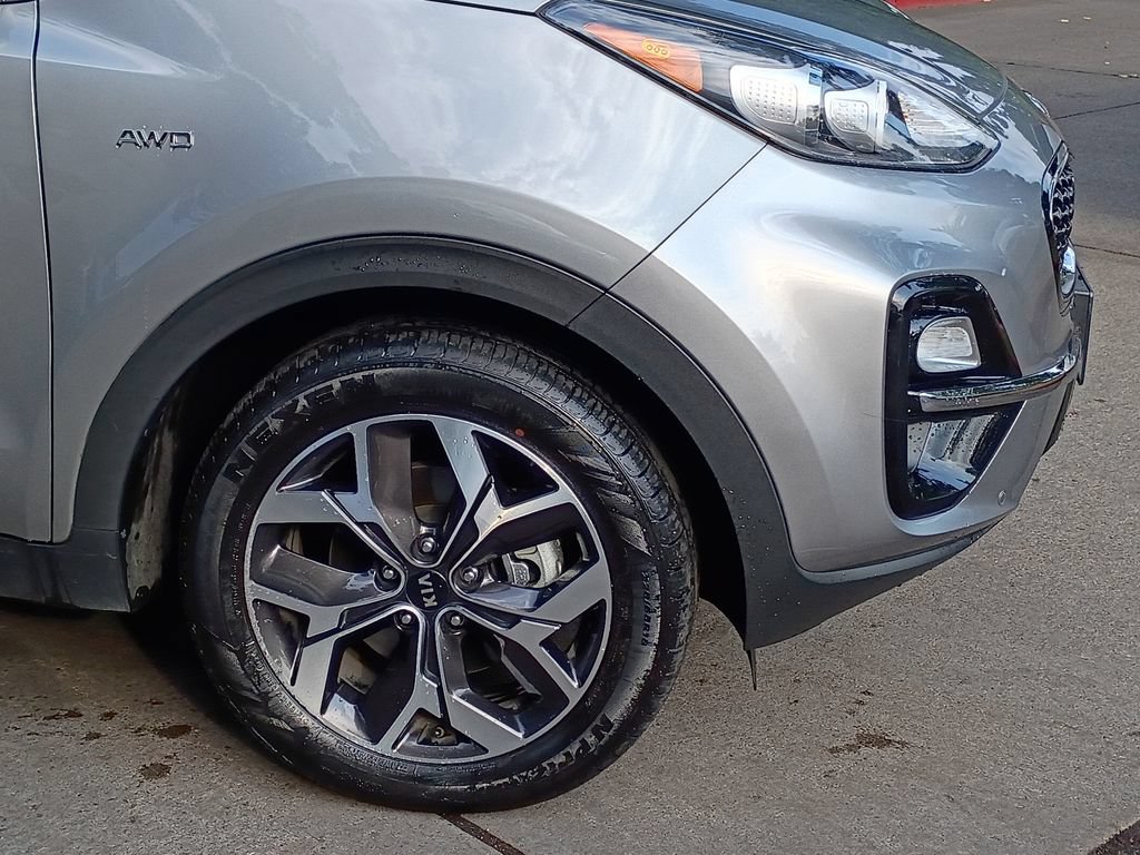 Used 2020 Kia Sportage EX w/ Option Group 15 AWD/4WD image 3