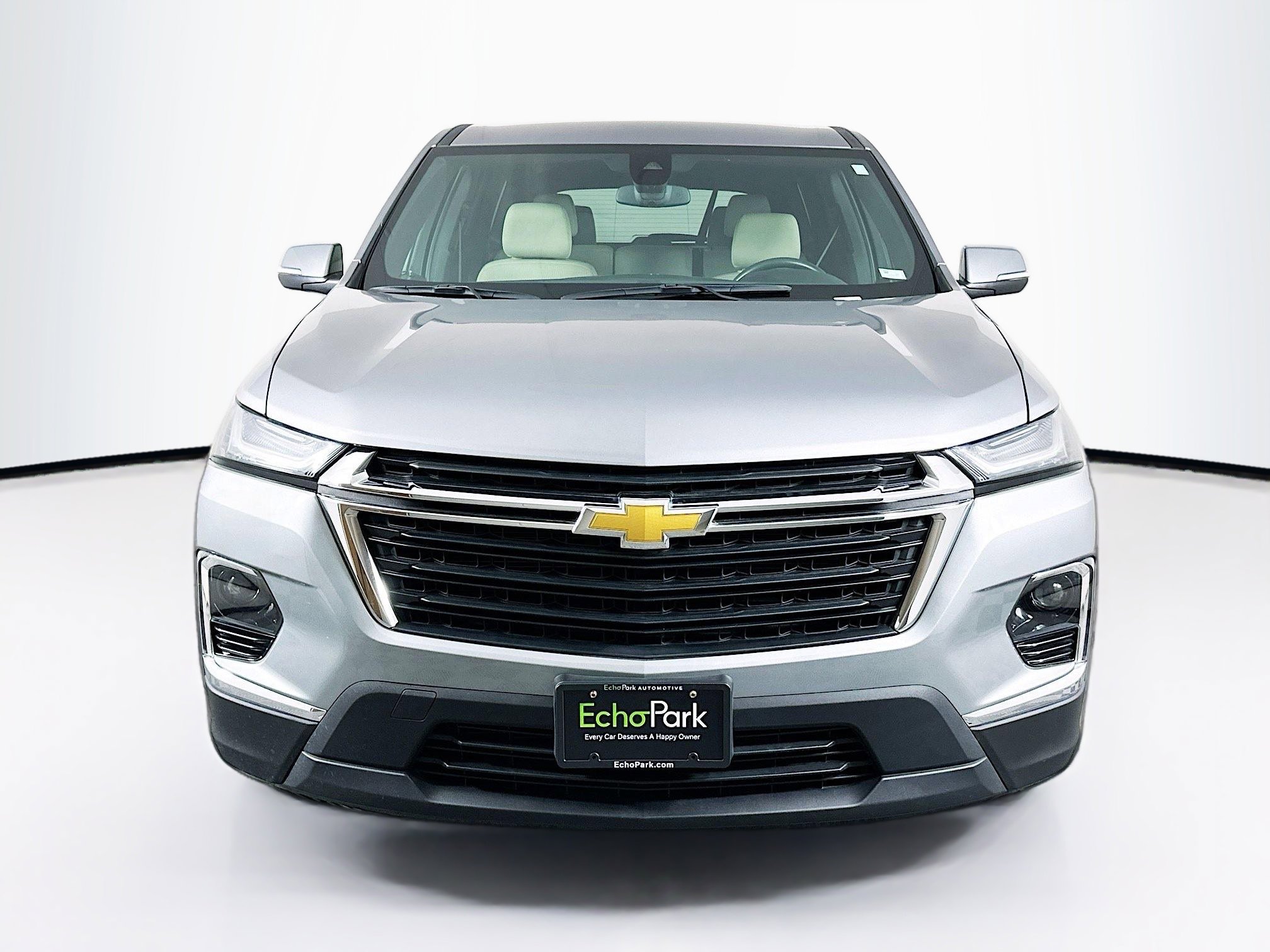 Used 2023 Chevrolet Traverse LS w/ Safety Package image 2