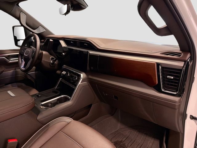 Used 2025 GMC Sierra 3500 Denali w/ Denali Reserve Package AWD/4WD image 26