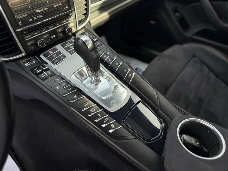 Used 2015 Porsche Panamera GTS AWD/4WD image 26