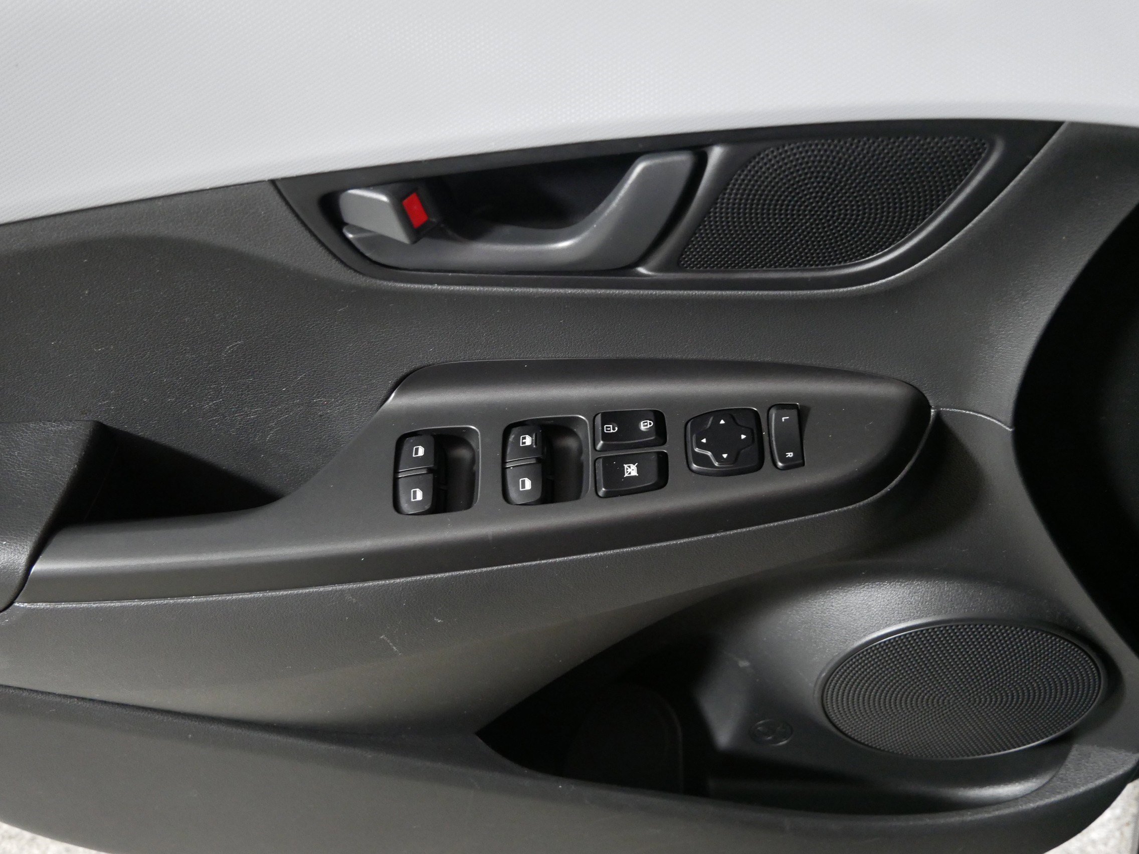 Used 2021 Hyundai Kona SE AWD/4WD image 19