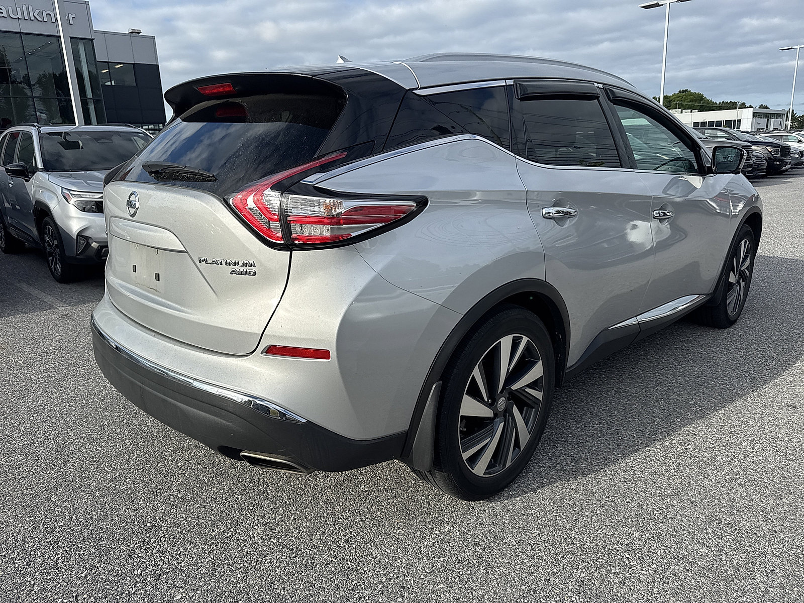 Used 2015 Nissan Murano Platinum w/ Platinum Technology Package AWD/4WD image 3
