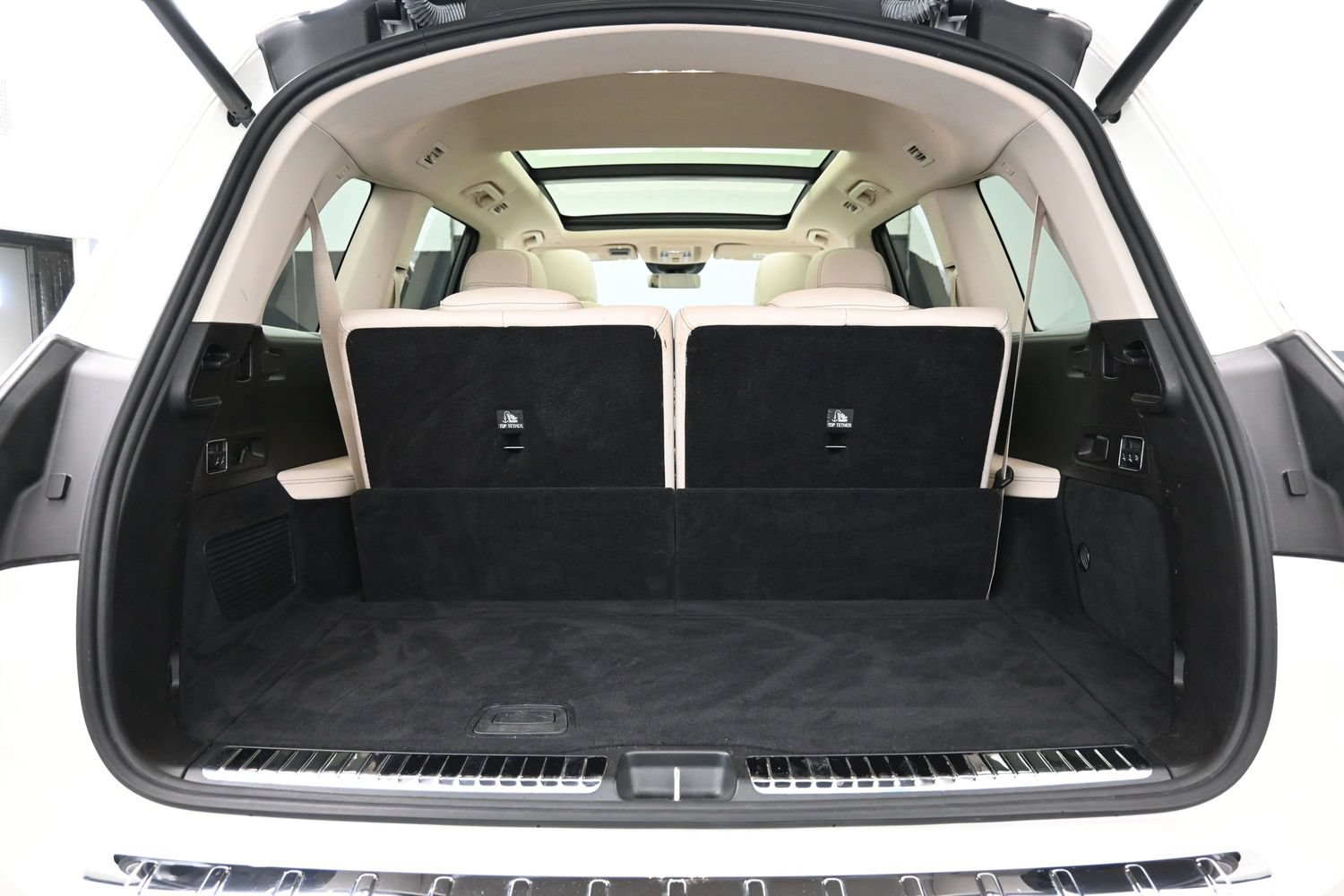 Used 2022 Mercedes-Benz GLS 450 4MATIC image 7