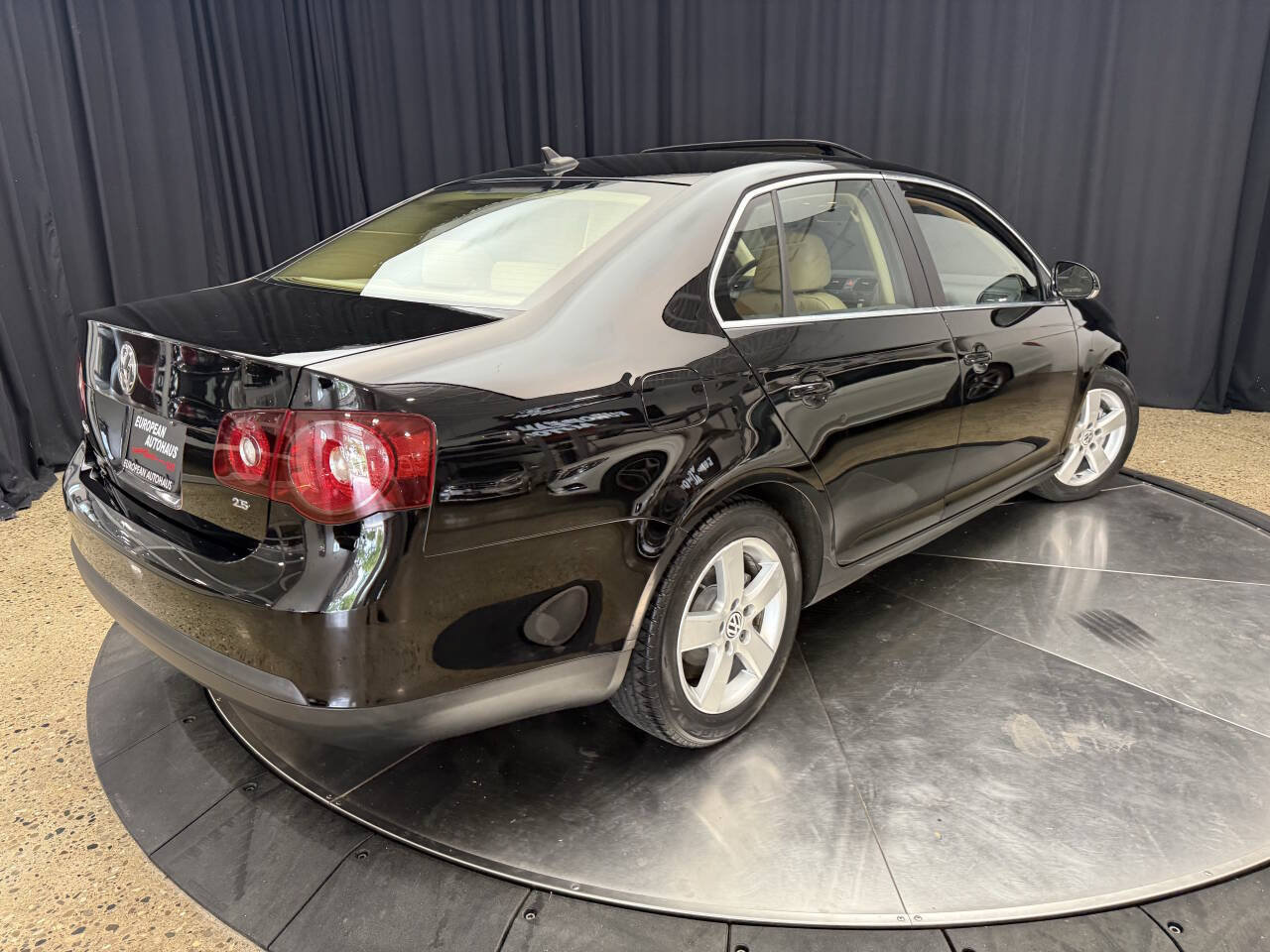 Used 2008 Volkswagen Jetta SE FWD image 7