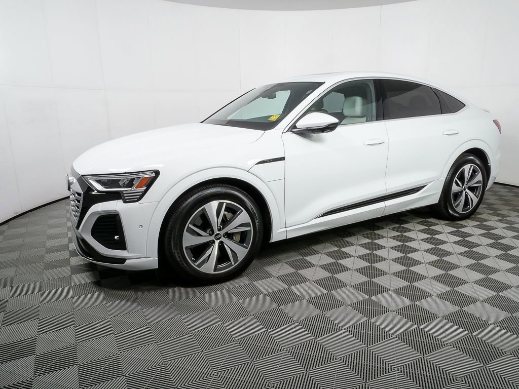 Certified 2024 Audi Q8 e-tron Premium Plus AWD/4WD image 29