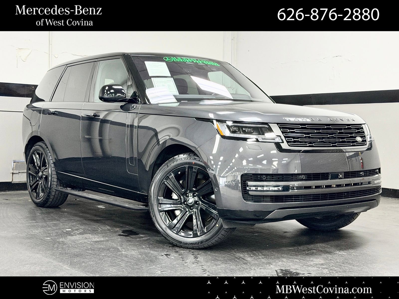 Used 2023 Land Rover Range Rover SE AWD/4WD image 1