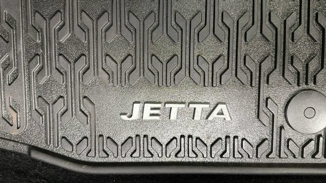 Used 2024 Volkswagen Jetta Sport FWD image 31