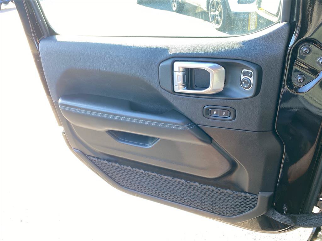 Used 2024 Jeep Wrangler Unlimited Rubicon 4xe AWD/4WD image 23
