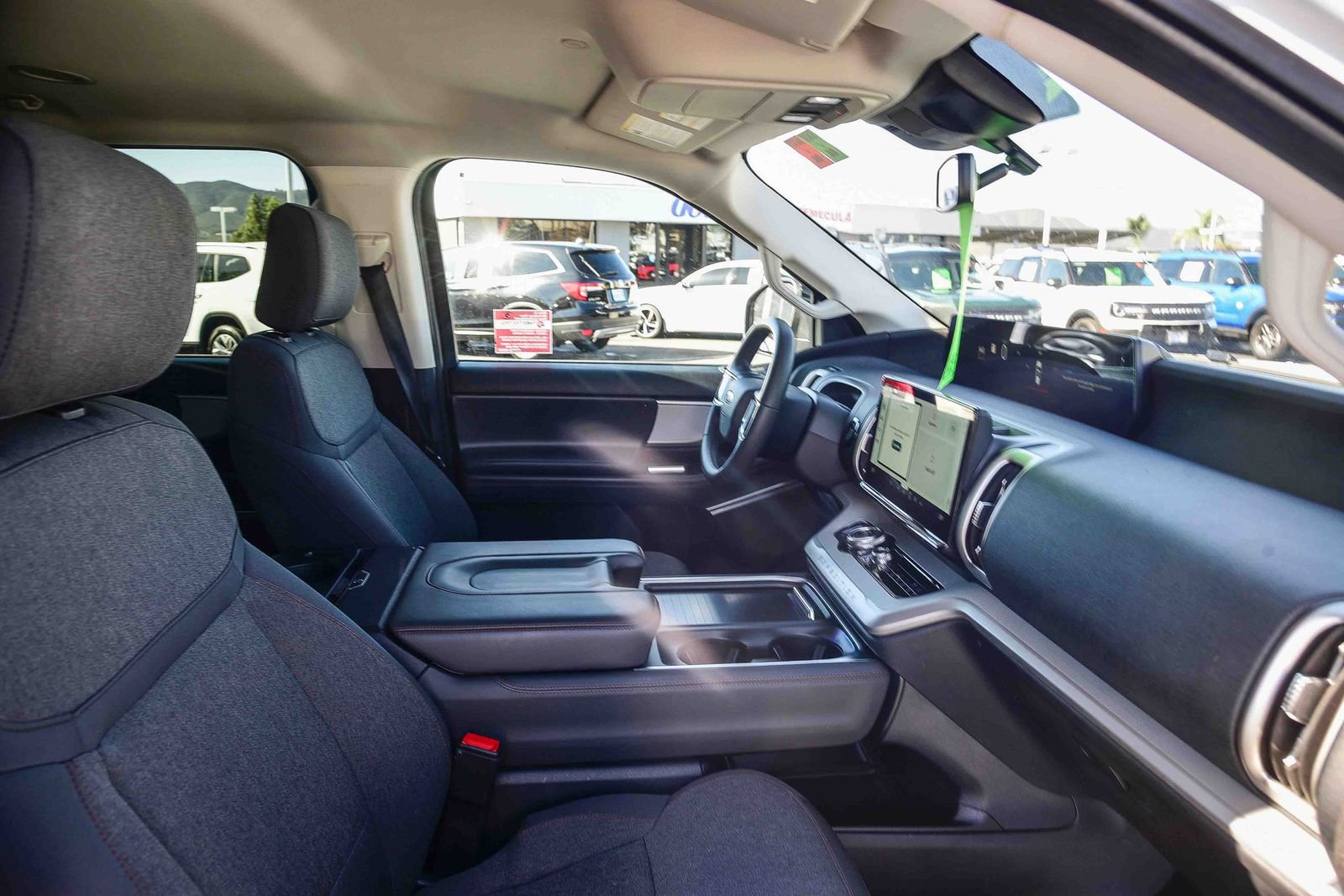 Used 2025 Ford Expedition Active image 15