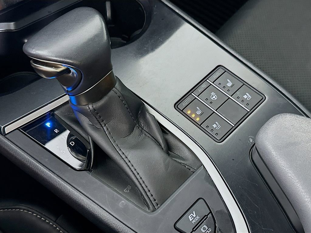 Used 2023 Lexus UX 250h FWD w/ Accessory Package (Z1) image 32