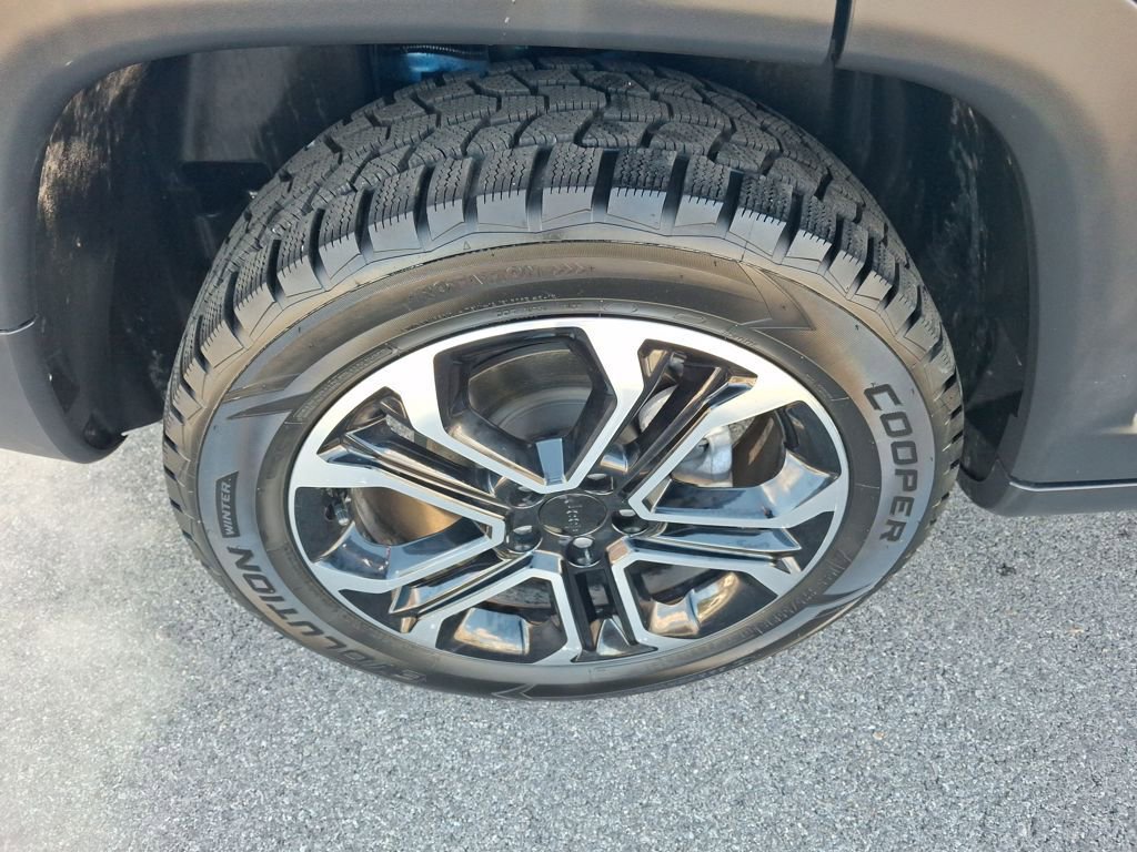 Used 2024 Jeep Compass Limited w/ Sun and Sound Group image 31