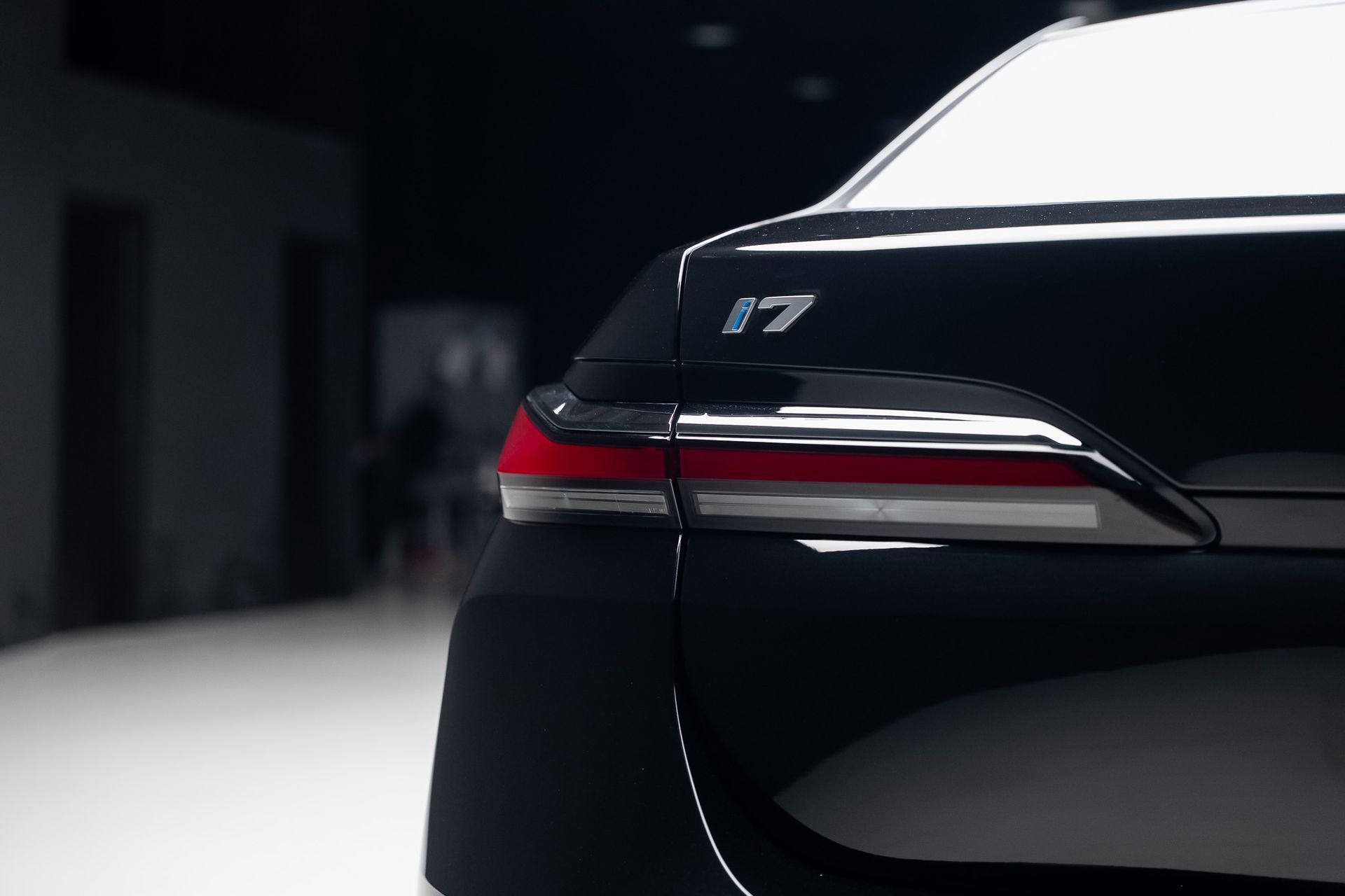 Used 2024 BMW i7 xDrive60 w/ Executive Package image 29