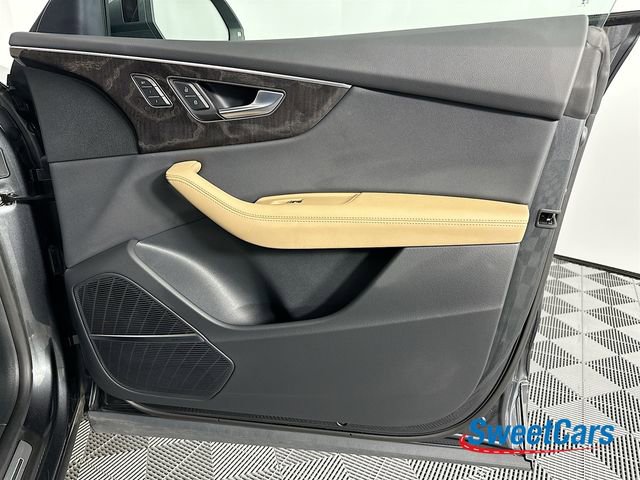 Used 2025 Audi Q8 Prestige image 42