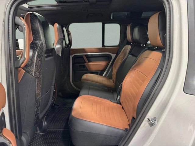 New 2026 Land Rover Defender 110 OCTA AWD/4WD image 9