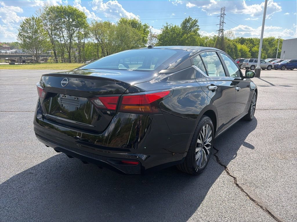 Used 2025 Nissan Altima 2.5 SV image 5