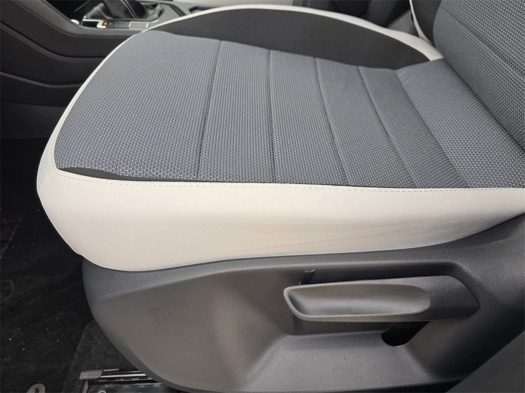 New 2026 Volkswagen Taos S image 17