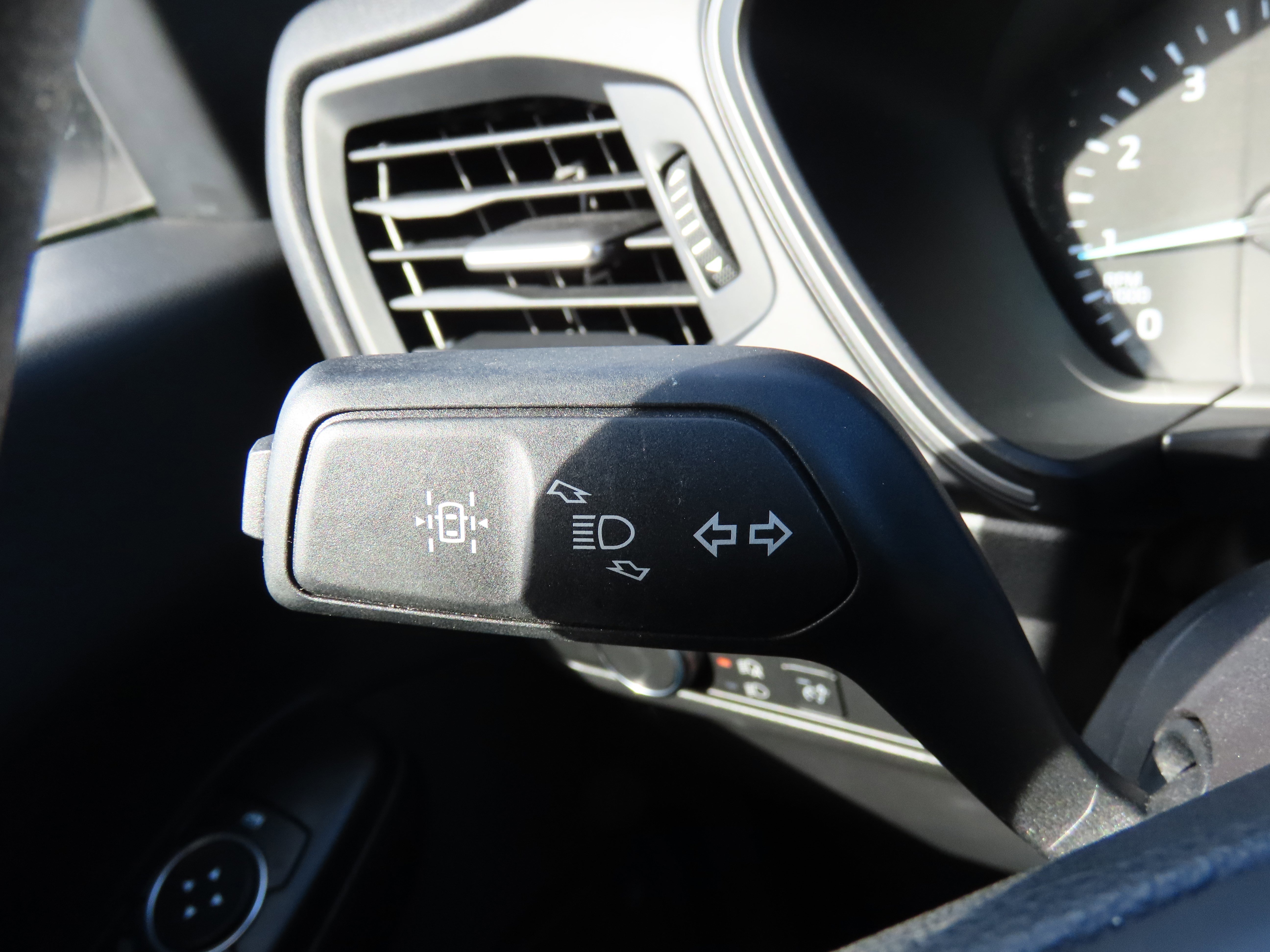 Used 2022 Ford Escape S image 30