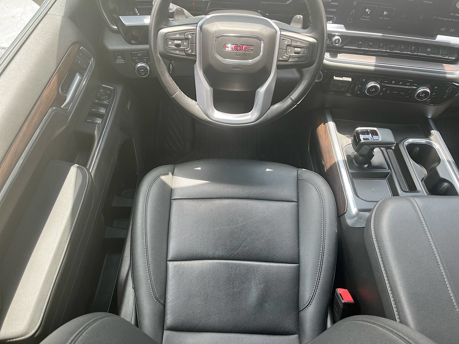 Used 2023 GMC Sierra 1500 SLT w/ SLT Premium Plus Package AWD/4WD image 23