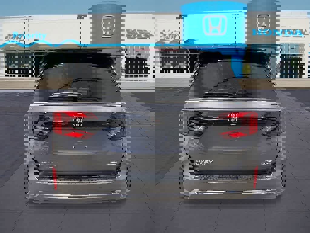 New 2026 Honda Odyssey Touring image 4