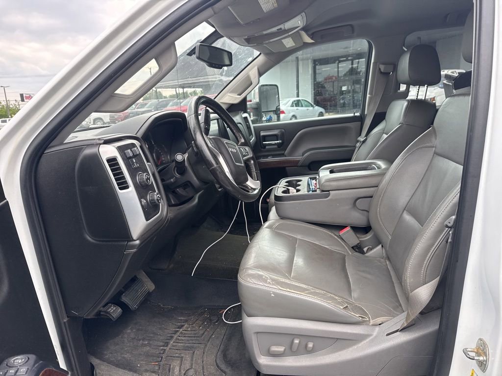 Used 2015 GMC Sierra 2500 SLT w/ Duramax Plus Package AWD/4WD image 10