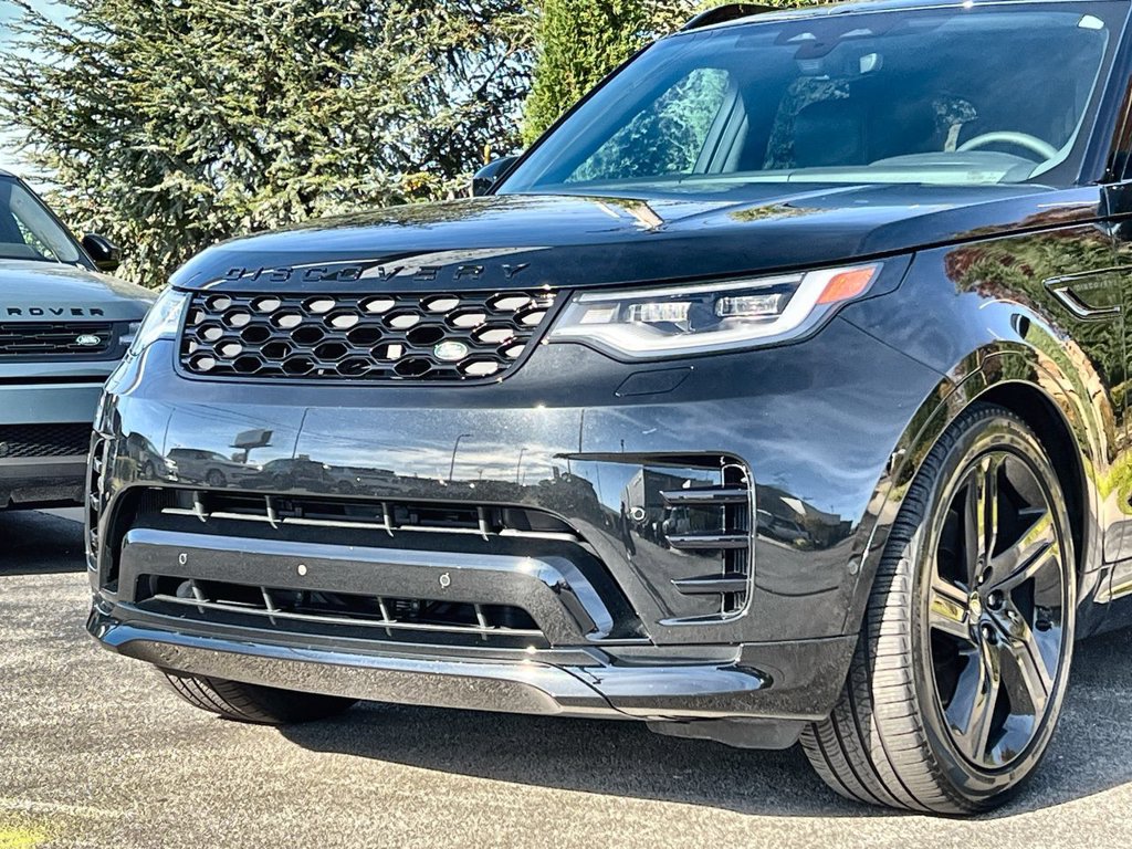 Certified 2024 Land Rover Discovery Dynamic SE AWD/4WD image 9